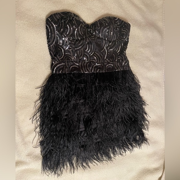 Black Sequined Bebe cocktail dress size L - Picture 3 of 13